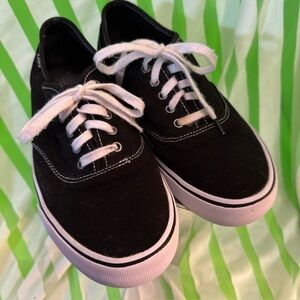 Lugz Black Canvas Sneakers with White Laces size 8